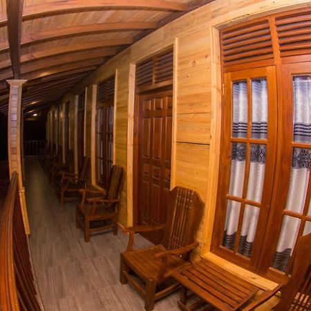 Tea Breeze Motel Nallathanniya Екстериор снимка