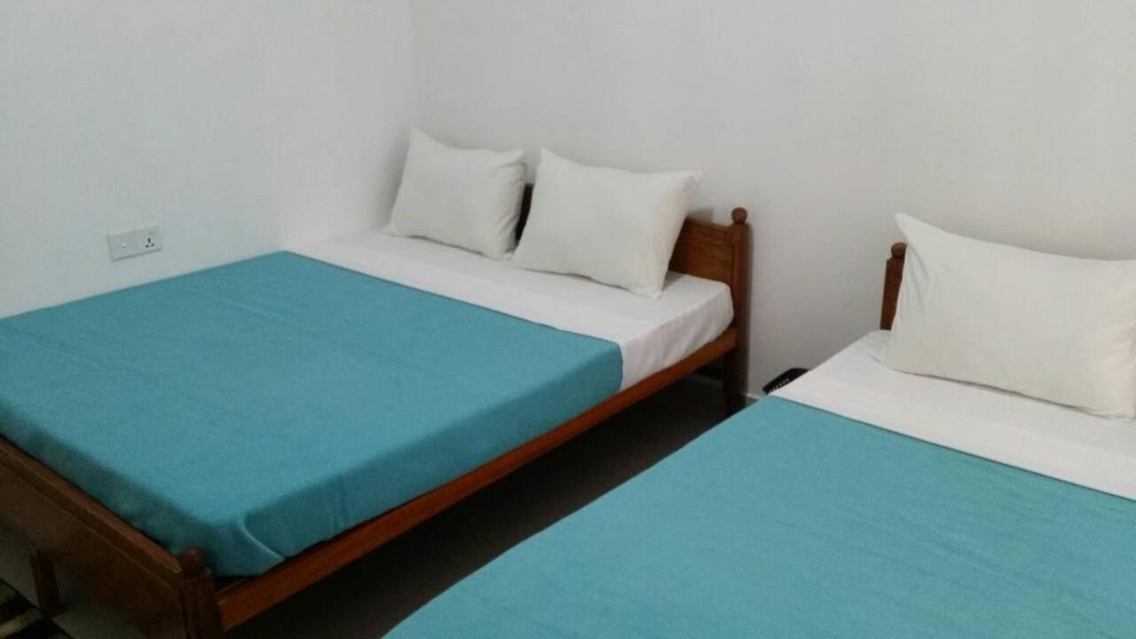 Tea Breeze Motel Nallathanniya Екстериор снимка