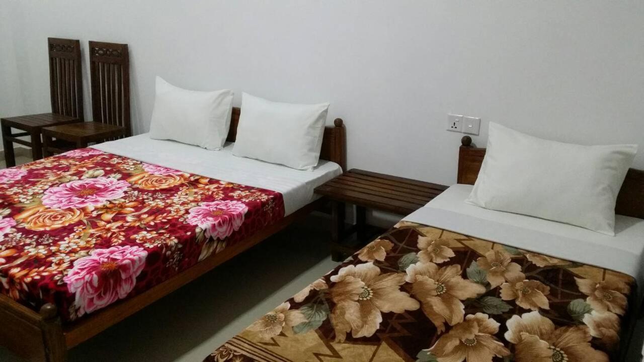 Tea Breeze Motel Nallathanniya Екстериор снимка